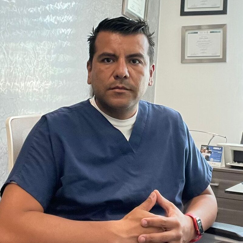 Dr. Jesús Renán